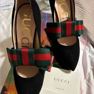 Authentic Gucci Black Heels with Signature Red and Green Bow